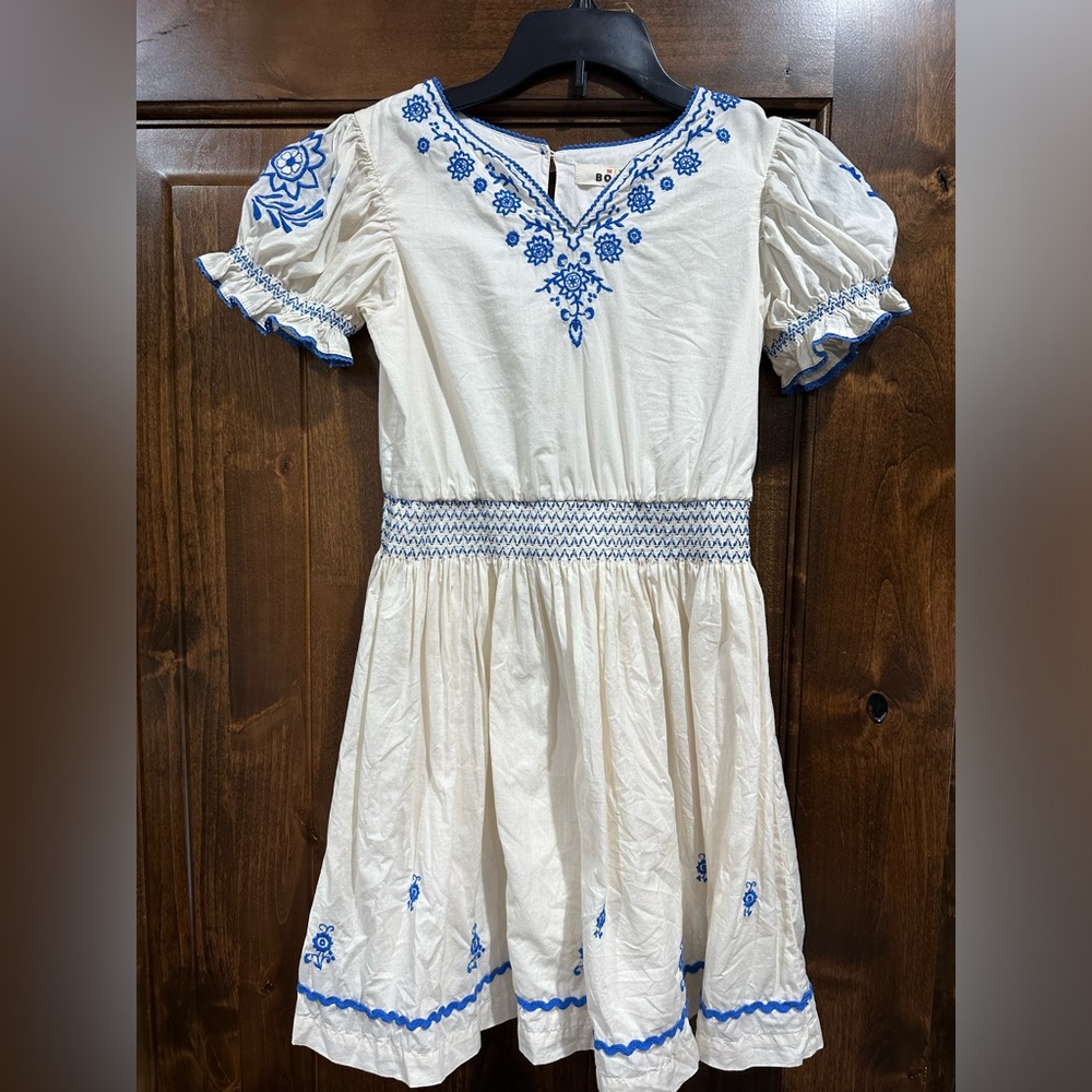 Like brand new Mini Boden dress. Size 7-8